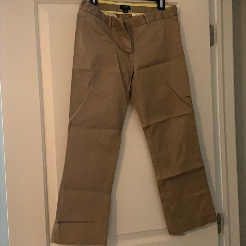 Barely worn Capri khaki pants.